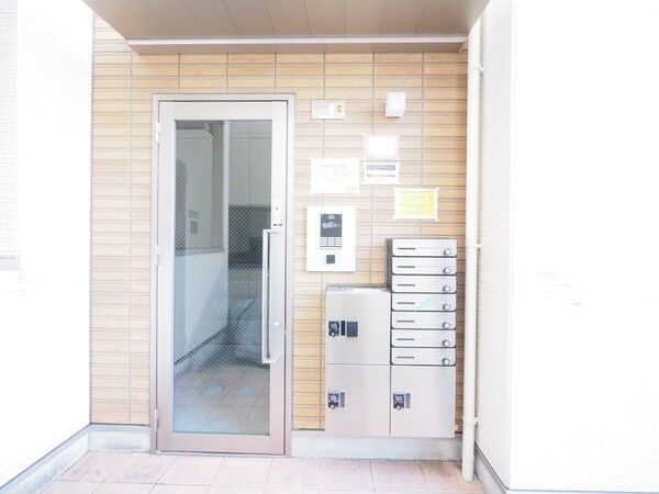 ハーモニーテラス城木町のエントランス