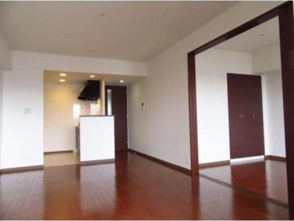 パークアクシス白壁の居間・リビング