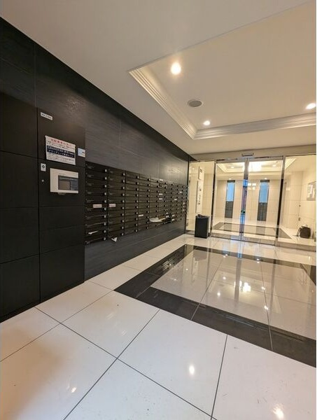 Primal千種luno 8月契約キャンペーン(502 FR1ヶ月共益費込)の玄関