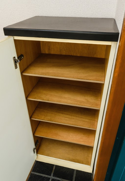 ハイツタナカの玄関