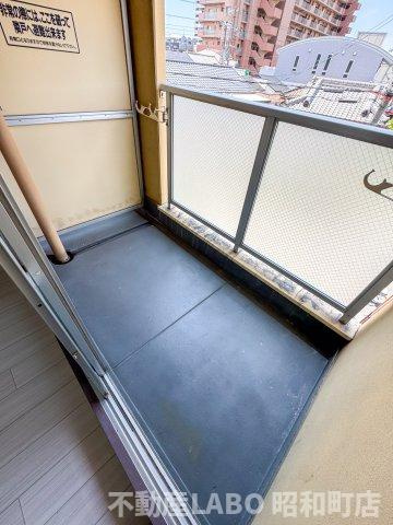 メロディーハイム美章園のバルコニー