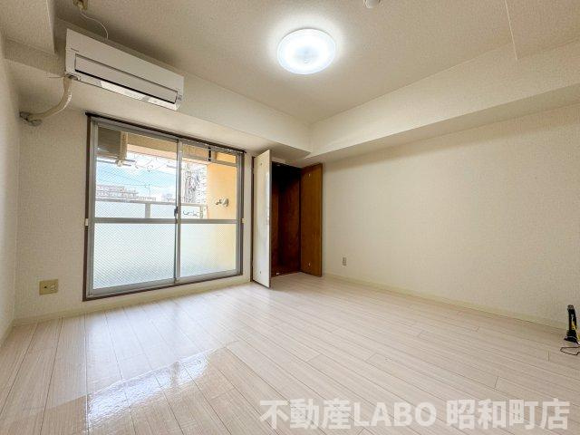 メロディーハイム美章園の居間・リビング