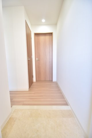 大阪市都島区都島南通１丁目の賃貸マンションの玄関