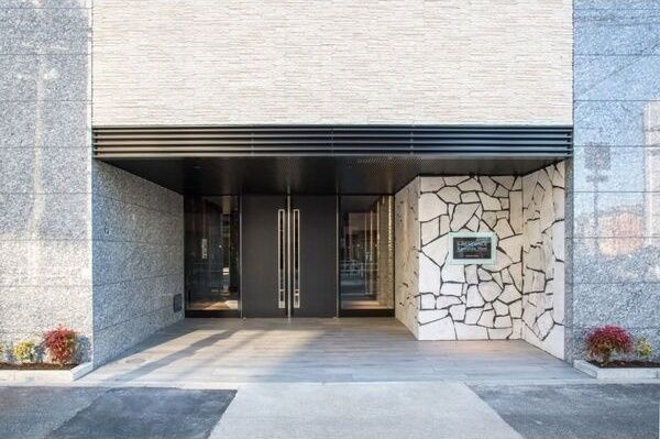 S-RESIDENCE上飯田Westのエントランス