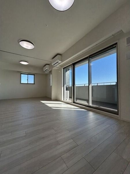 Alivis金山Eastの居間・リビング