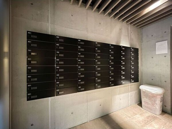 コレクション名駅III (8月契約キャンペーン!　※対象207、305、505号室FR)の玄関