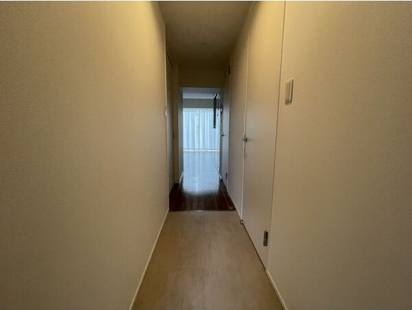 コレクション名駅III (8月契約キャンペーン!　※対象207、305、505号室FR)の玄関