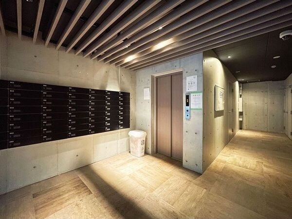 コレクション名駅III (8月契約キャンペーン!　※対象207、305、505号室FR)のロビー