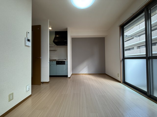 長興寺コーポの居間・リビング