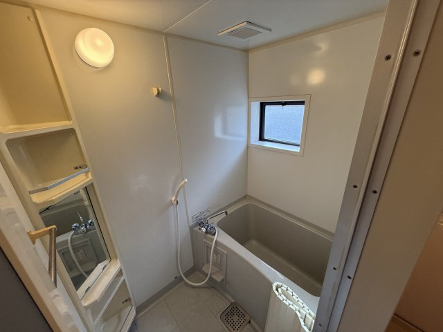 長興寺コーポの浴室