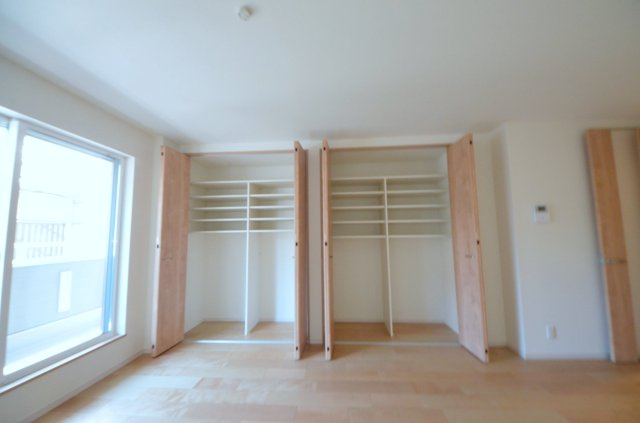 宇品御幸五丁目の収納|リビングに大容量の収納スペースがあります