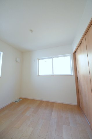 宇品御幸五丁目の洋室|全居室収納スペース有、お部屋が広く綺麗に使えます