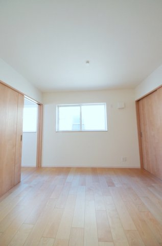 宇品御幸五丁目の洋室|全居室収納スペース有、お部屋が広く綺麗に使えます