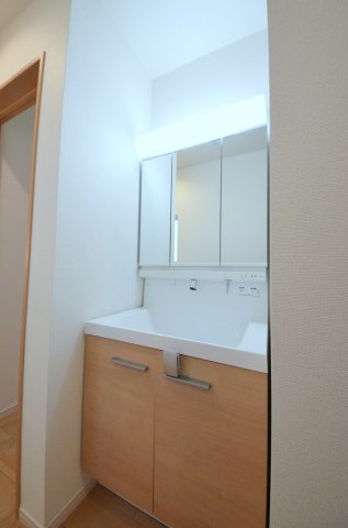 宇品御幸五丁目の独立洗面台|3階にも洗面台があります