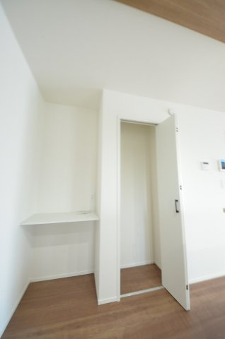 阿品三丁目の収納|キッチン横に広い家事室有