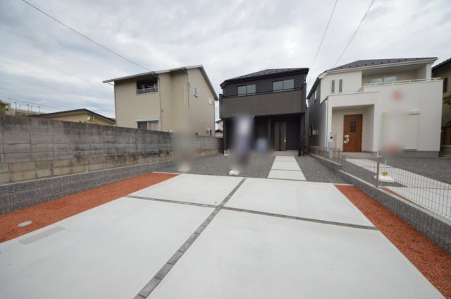 阿品三丁目の駐車場|敷地広々50坪
駐車4台可能です