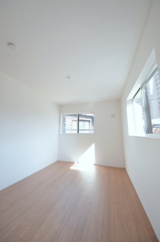 船越南四丁目の洋室|全居室収納スペース有、お部屋が広く綺麗に使えます