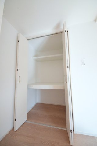 中野四丁目の収納|ホビールームにも収納スペースがあります