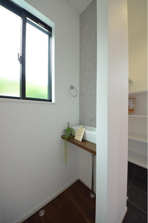 長束西1丁目の収納|玄関に手洗いスペースがあります