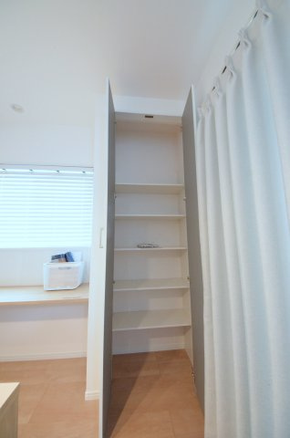 八幡一丁目の収納|リビング収納有