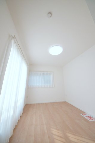 八幡一丁目の洋室|全居室収納スペース有、お部屋が広く綺麗に使えます