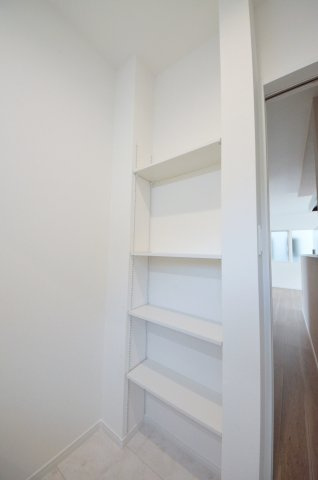 八木八丁目の収納|洗面所にも収納スペースがあります