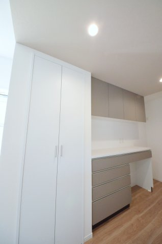 八木八丁目の収納|大容量のカップボードが標準装備！キッチン周りの収納スペースもしっかり確保されています。