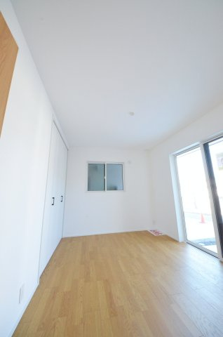 府中町八幡三丁目の洋室|全居室収納スペース有、お部屋が広く綺麗に使えます