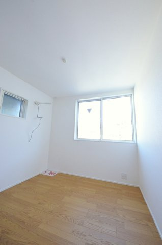 府中町八幡三丁目の洋室|全居室収納スペース有、お部屋が広く綺麗に使えます