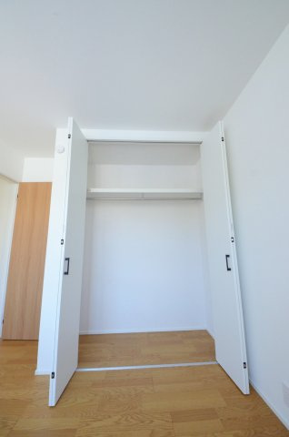 府中町八幡三丁目の収納|全居室収納スペース有、お部屋が広く綺麗に使えます