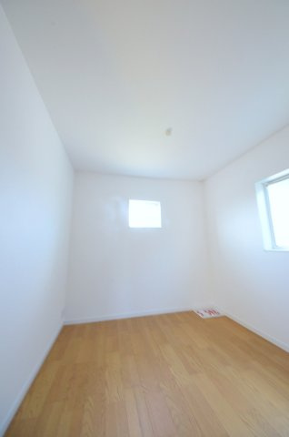 桜尾三丁目の洋室|全居室収納スペース有、お部屋が広く綺麗に使えます