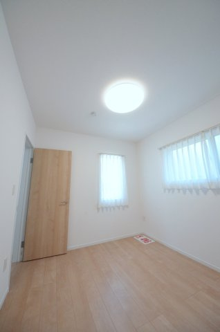 皆賀一丁目の洋室|全居室収納スペース有、お部屋が広く綺麗に使えます