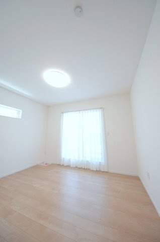 皆賀一丁目の洋室|全居室収納スペース有、お部屋が広く綺麗に使えます