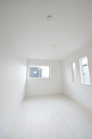 坪井一丁目の洋室|全居室収納スペース有、お部屋が広く綺麗に使えます