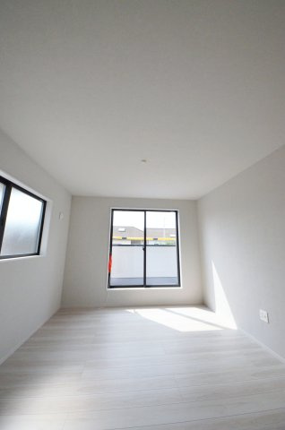 美の里一丁目の洋室|全居室収納スペース有、お部屋が広く綺麗に使えます