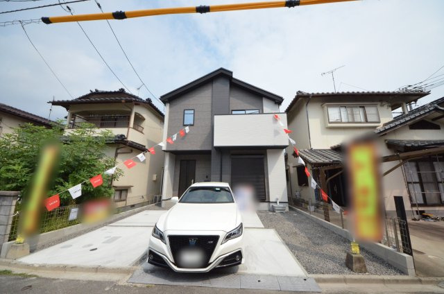 美の里一丁目の外観|楽々園電停徒歩12分、JR廿日市駅徒歩19分
駐車2台可能です