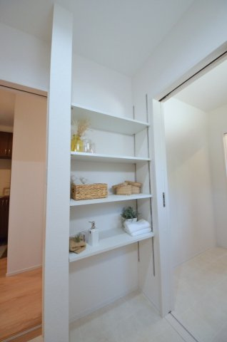 長楽寺一丁目の収納|洗面所にも収納スペースがあります