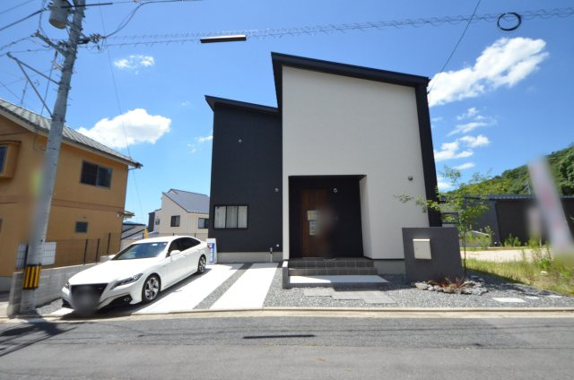 長楽寺一丁目の外観|敷地広々44坪
駐車2台可能です