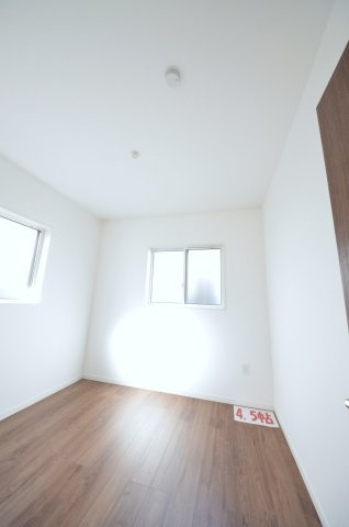 井口四丁目の洋室|全居室収納スペース有、お部屋が広く綺麗に使えます