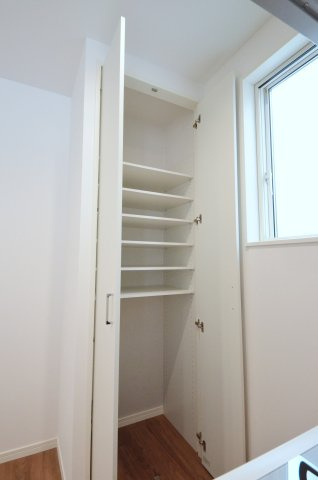 井口四丁目の収納|キッチンにパントリースペースがあります