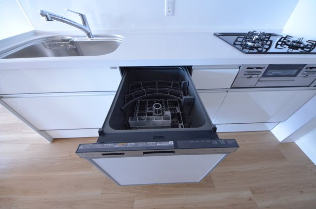 己斐本町コープマンションのキッチン|食洗器付きシステムキッチン