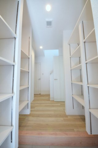 可部八丁目の収納|玄関に大容量のシューズクロークがあります