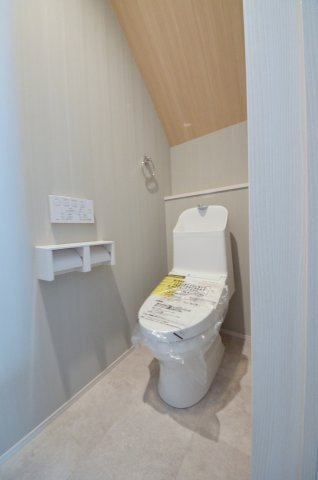 可部八丁目のトイレ|1階トイレ。勿論ウォシュレット付です。
