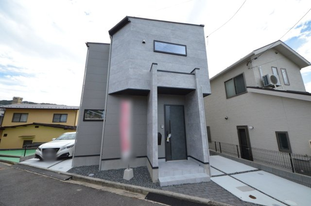 宮の町四丁目の外観|修大協創中高前電停歩13分、JR五日市駅歩23分
駐車2台可能です