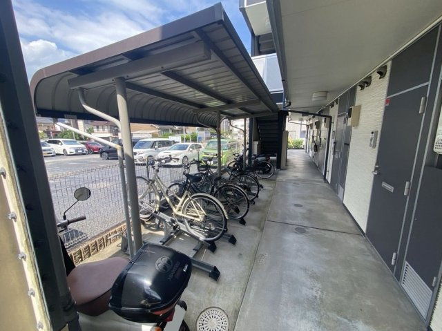 レオパレスイターナル原のその他