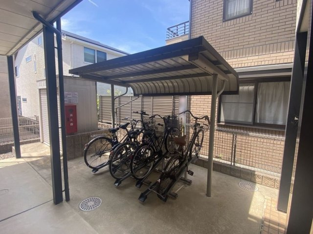 レオパレス鴻の巣のその他