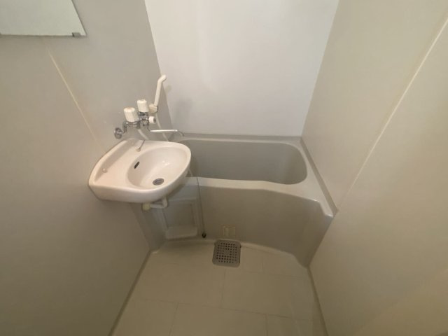 レオパレス７７３の浴室