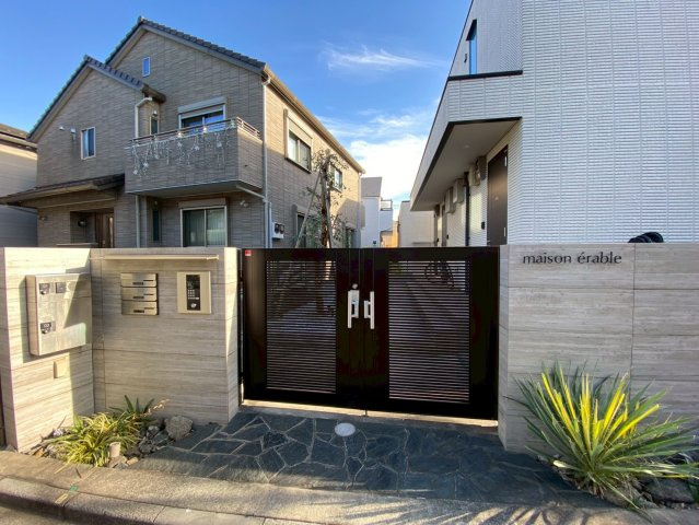 メゾン　エラーブルのエントランス