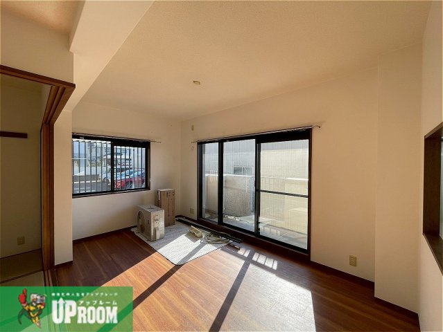 ベルマローネ千竹弐番館の居間・リビング