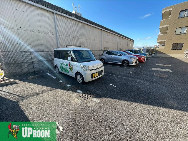 ベルマローネ千竹弐番館の駐車場